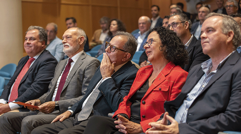 AIQBE entrega al científico Avelino Corma el premio al Fomento y Desarrollo de la Ciencia y la Tecnología en el marco de sus VII Jornadas Técnicas