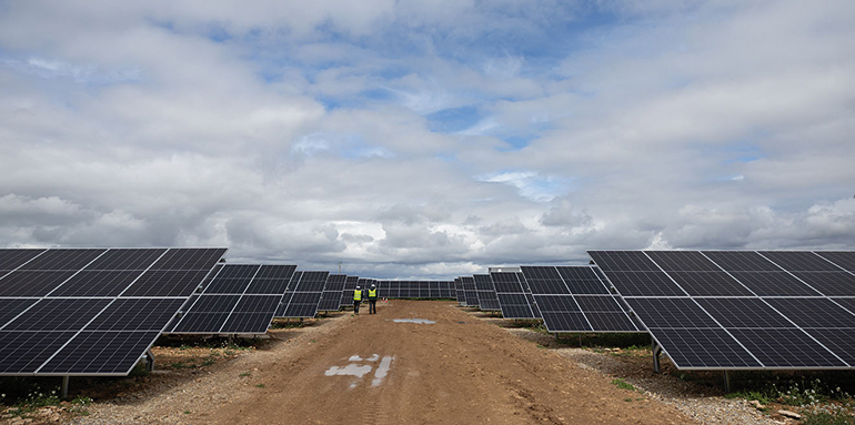 GreenYellow abastecerá energía fotovoltaica a la planta de Monbake, evitando la emisión anual de 1.265 toneladas de CO2 