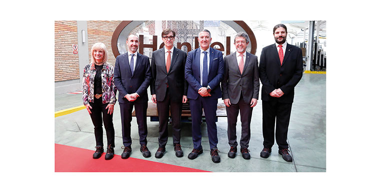 Henkel recibe al president de la Generalitat para clausurar el 60 aniversario de su planta productiva 