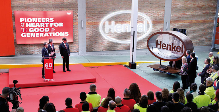 Henkel recibe al president de la Generalitat para clausurar el 60 aniversario de su planta productiva 