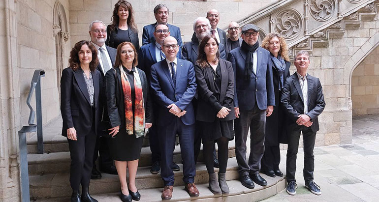 El profesor Emilio J. Palomares Gil, director del ICIQ, recibe la Medalla Narcís Monturiol en el Palau de la Generalitat