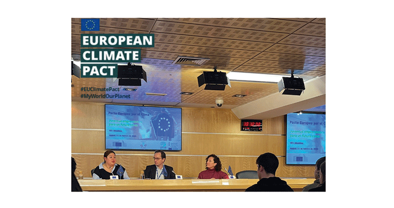 El Pacto Climático Europeo imparte charlas a jóvenes para concienciar sobre la neutralidad climática