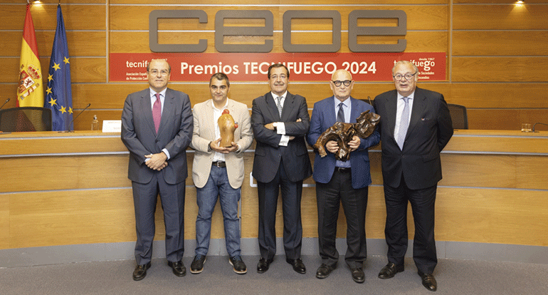 II Premios TECNIFUEGO a la excelencia en seguridad contra incendios a Jesús Gavara, gerente de AQL Protección y a Galletas Gullón