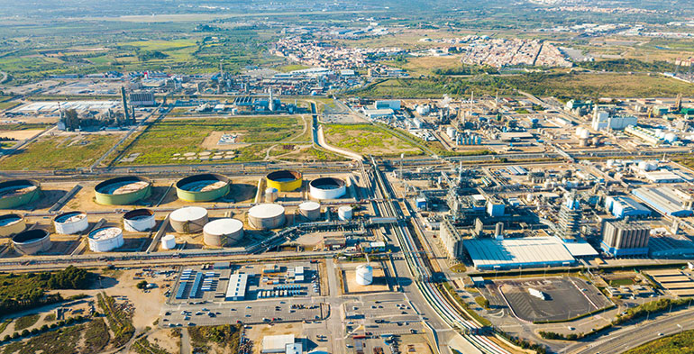 La industria petroquímica avanza en Tarragona, que se convertirá en referencia con sus centros de metanol y amoníaco verde