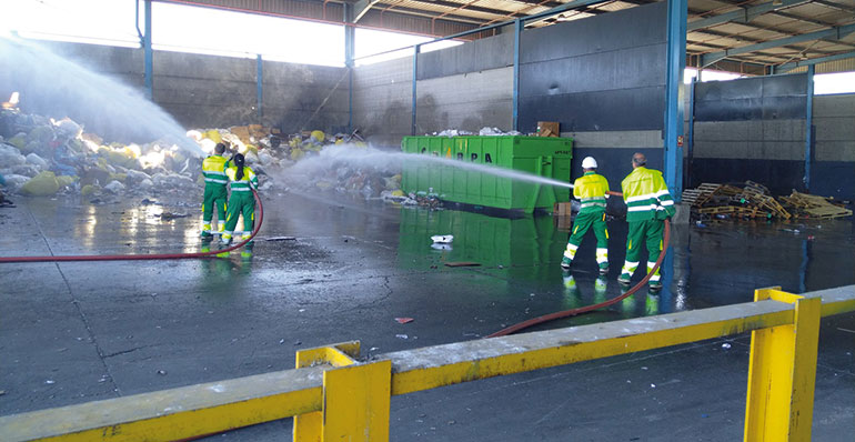 Seguridad contra incendios en industrias: aumento de los incendios en plantas de reciclaje e instalaciones fotovoltaicas