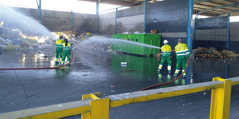 Seguridad contra incendios en industrias: aumento de los incendios en plantas de reciclaje e instalaciones fotovoltaicas